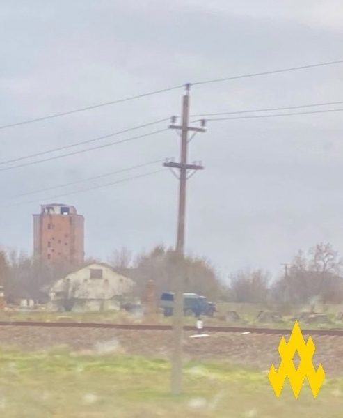 Очікують прориву ЗСУ. Партизани показали укріплення і бліндажі окупантів біля Криму 9 Очікують прориву ЗСУ. Партизани показали укріплення і бліндажі окупантів біля Криму