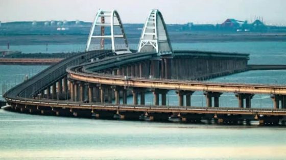 Оккупанты перекрыли Крымский мост, соцсети сообщают о взрывах в Керчи 1 okkupanty perekryli krymskij most socseti soobshhajut o vzryvah v kerchi 4850e82 scaled China Way