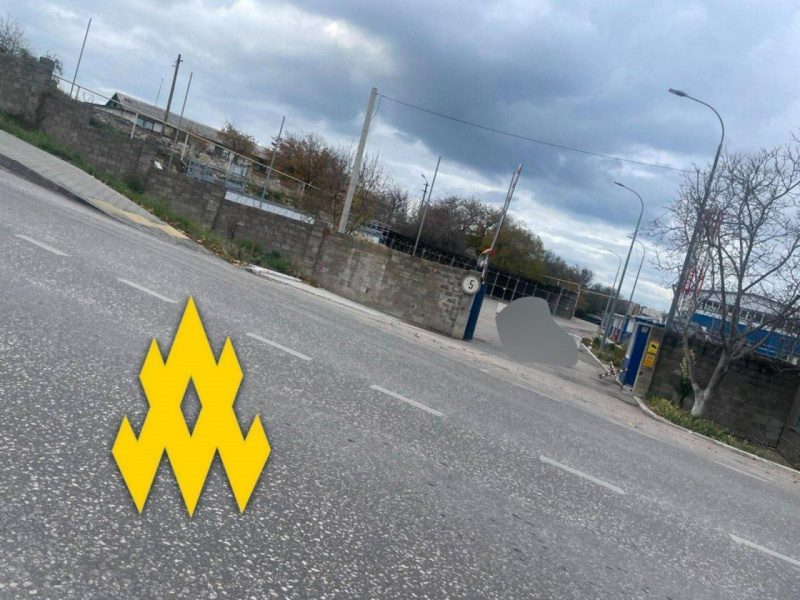 Партизани провели розвідку заводу з ремонту кораблів РФ у Криму (фото) 2 Партизани провели розвідку заводу з ремонту кораблів РФ у Криму (фото)