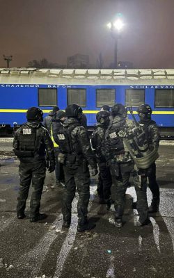 Полиция проводит обыски в Укрзализныце  
