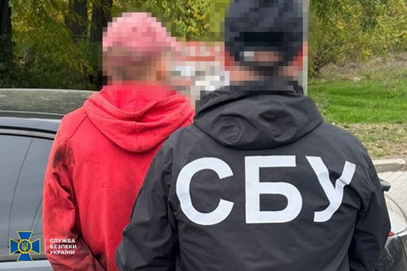 Продавали "трофейну зброю": правоохоронці викрили злочинну схему 6 Продавали "трофейну зброю": правоохоронці викрили злочинну схему