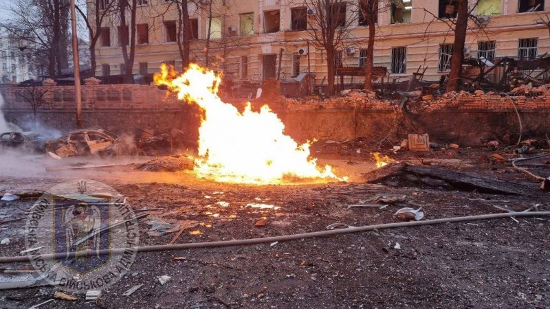 Ракетний удар по Києву: з'явились фото наслідків обстрілу 9 Ракетний удар по Києву: з'явились фото наслідків обстрілу