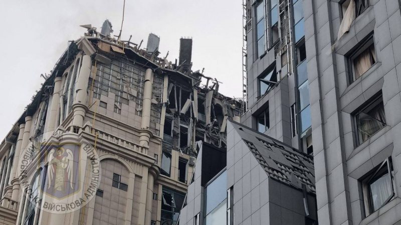Ракетний удар по Києву: з'явились фото наслідків обстрілу 12 Ракетний удар по Києву: з'явились фото наслідків обстрілу