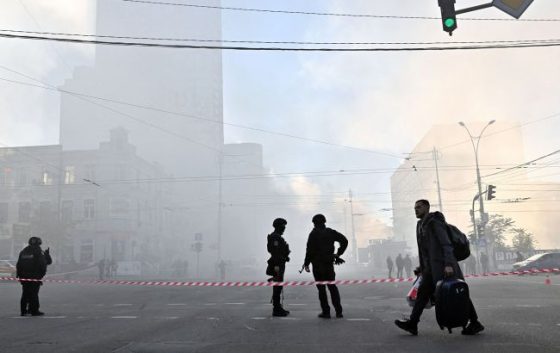 Росіяни продовжують атакувати Україну дронами-камікадзе: поліція нагадала правила безпеки 3 rosijani prodovzhujut atakuvati ukrayinu dronami kamikadze policija nagadala pravila bezpeki 03a2d8f scaled China Way