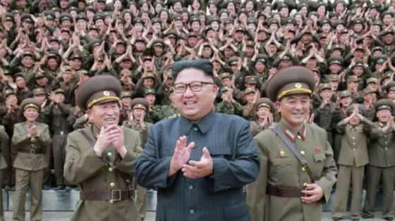 zazombirovannye voennye kndr nakladyvajut na sebja ruki chtoby ne popast v plen belyj dom e81165a scaled China Way