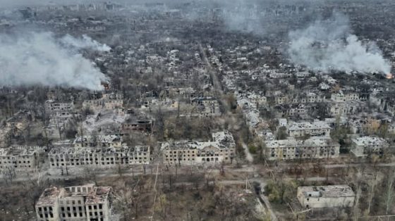 Бои в Торецке: линия фронта проходит через центр города 2 boi v torecke linija fronta prohodit cherez centr goroda 88744f7 scaled China Way