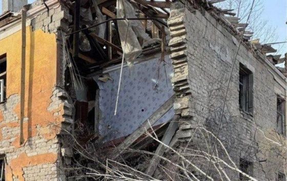 Дев'ять авіаударів за 15 хвилин. РФ цілий день б'є по Костянтинівці, є жертва і поранені 6 devjat aviaudariv za 15 hvilin rf cilij den bye po kostjantinivci ye zhertva i poraneni 31bc8aa scaled China Way