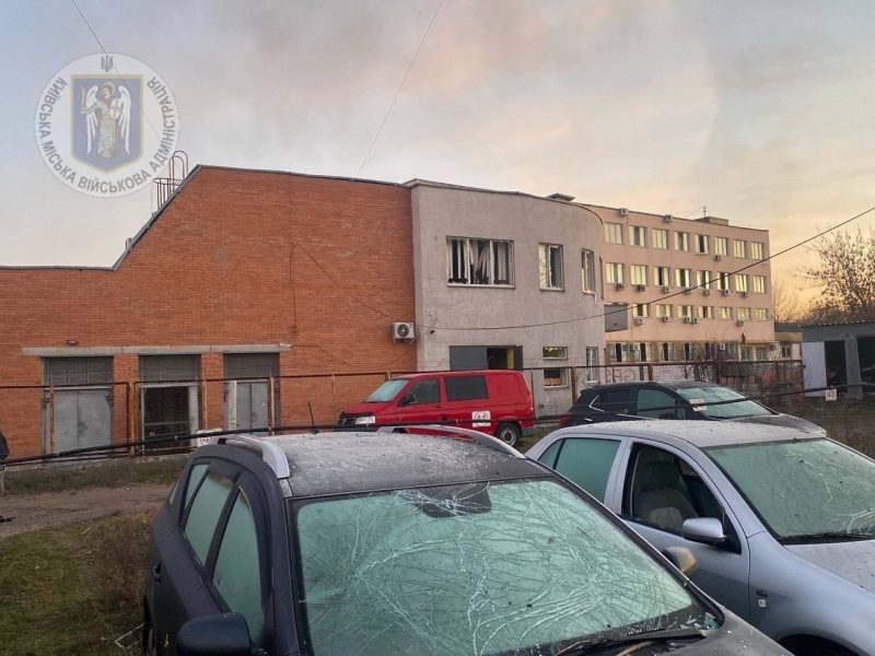 Київ атакували дрони, виникли пожежі: що відомо про наслідки