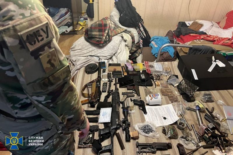 Наводили удари по Києву та Харківській області. СБУ викрила агентурну мережу ФСБ 4 Наводили удари по Києву та Харківській області. СБУ викрила агентурну мережу ФСБ