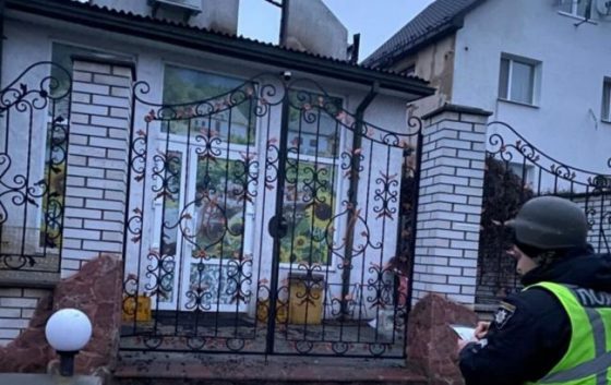 Падіння уламків дронів у Київській області: поліція показала фото наслідків 10 padinnja ulamkiv droniv u kiyivskij oblasti policija pokazala foto naslidkiv bd69d52 scaled China Way