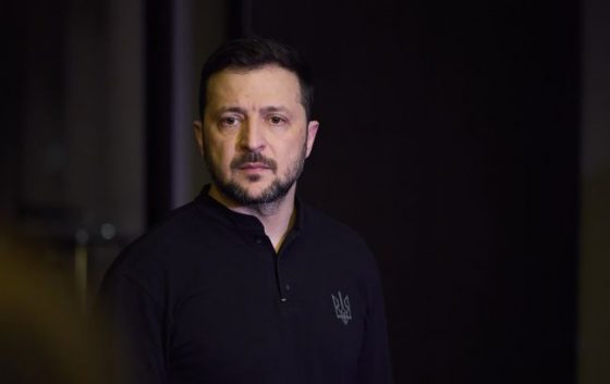 "Щоб було більше людей без зброї?": Зеленський знову відкинув ідею мобілізації з 18 років 2 shhob bulo bilshe ljudej bez zbroyi zelenskij znovu vidkinuv ideju mobilizaciyi z 18 rokiv dc979a0 scaled China Way