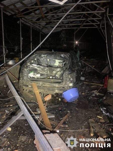 У Київській області є пошкодження після нічної атаки: кадри наслідків