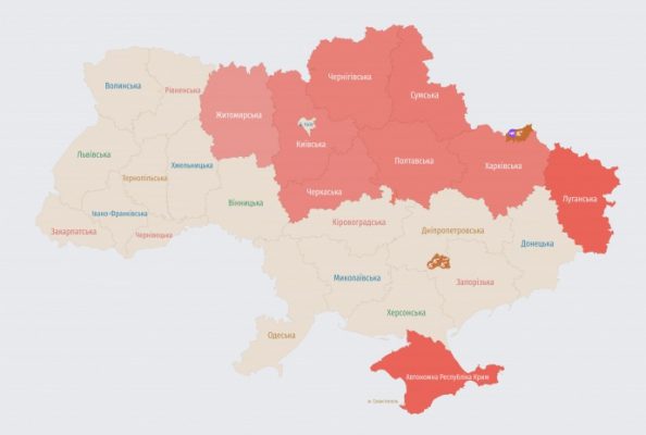 В новогоднюю ночь россияне атакуют ударными БпЛА с севера и юга 