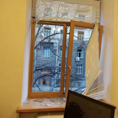Взрывная волна дроновой атаки РФ повредила здания Верховной Рады 2 Взрывная волна дроновой атаки РФ повредила здания Верховной Рады