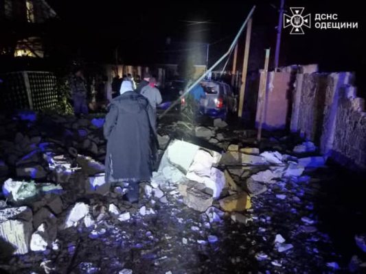 Из-за атаки ''Шахедов'' возле Одессы пострадали три человека 