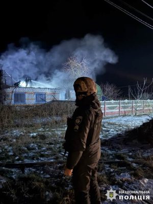 Полиция показала последствия дроновой атаки РФ по Киевской области 2 Полиция показала последствия дроновой атаки РФ по Киевской области