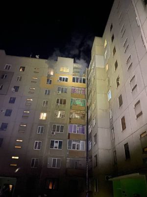 Российский БПЛА попал в многоэтажку на Кировоградщине: бушевал пожар, 3 пострадавших 