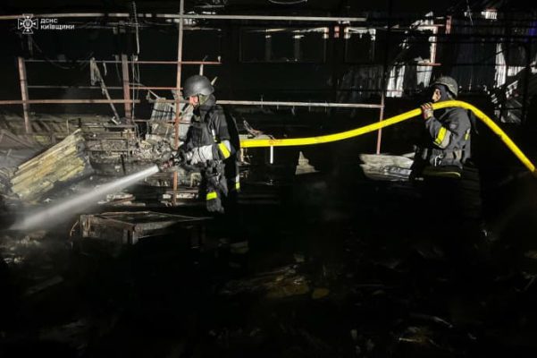 Дроновая атака: в двух районах Киевщины горели склады 