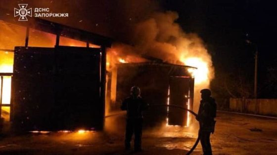 Из-за атаки российских БпЛА на предприятии в Запорожье возник масштабный пожар 1 iz za ataki rossijskih bpla na predprijatii v zaporozhe voznik masshtabnyj pozhar de42694 scaled China Way