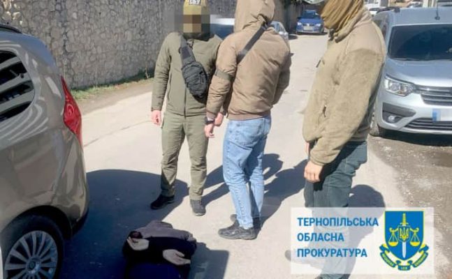 СБУ схватила в Тернополе 2-х агентов РФ, которые направлялись устанавливать бомбу возле ТЦК 