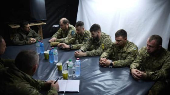 zelenskij posetil komandnyj punkt v doneckoj oblasti 3796bde scaled China Way