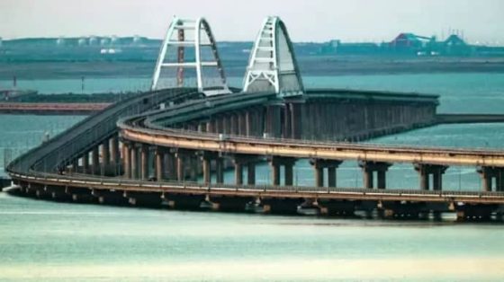 Оккупанты перекрыли движение по Крымскому мосту 1 okkupanty perekryli dvizhenie po krymskomu mostu 1404f6d scaled China Way