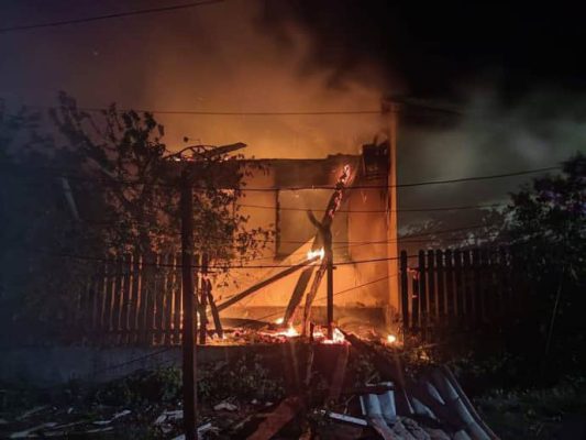 Россияне били по Днепропетровщине: погиб мужчина, повреждено предприятие и горел ресторан 2 Россияне били по Днепропетровщине: погиб мужчина, повреждено предприятие и горел ресторан