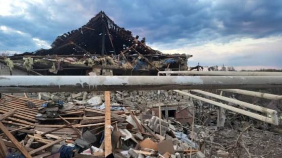 Россияне ударили УАБом по дому в Купянске: 4 пострадавших, под завалами люди 3 rossijane udarili uabom po domu v kupjanske 4 postradavshih pod zavalami ljudi dbcc85c scaled China Way