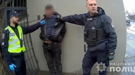 voditel nahodivshijsja v rozyske za smertelnoe dtp ubegal ot policejskih i naehal na patrulnogo cdef168 scaled China Way