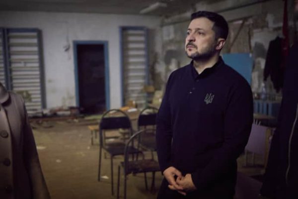Зеленский на Черниговщине посетил школу, где оккупанты пытали людей 