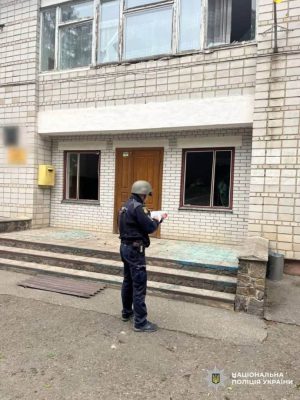 Дроновая атака: на Киевщине повреждены админздание, дом и магазин 2 Дроновая атака: на Киевщине повреждены админздание, дом и магазин