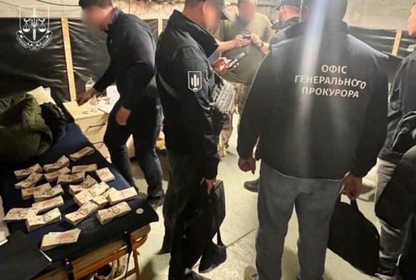 Незаконный бизнес на выплате ''боевых'': в Донецкой области задержан комбат 2 Незаконный бизнес на выплате ''боевых'': в Донецкой области задержан комбат