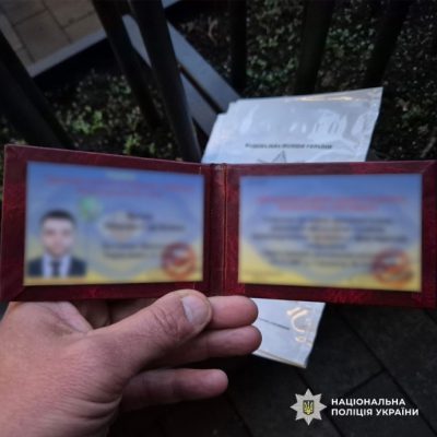 Переправлял военнообязанных в Молдову: в Киеве задержали владельца барбершопа 
