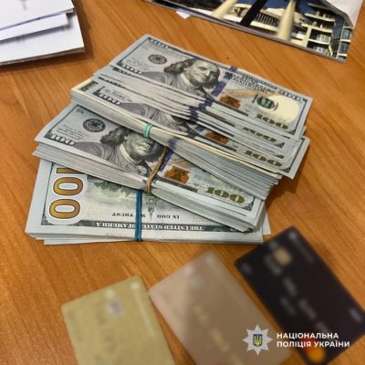 Переправлял военнообязанных в Молдову: в Киеве задержали владельца барбершопа 