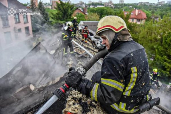 Россияне ударили по Харькову 20-ю ''Геранями'': горел рынок ''Барабашово'' 2 Россияне ударили по Харькову 20-ю ''Геранями'': горел рынок ''Барабашово''