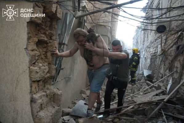 Под завалами в Одессе ищут еще 2 человека &ndash; ОВА 