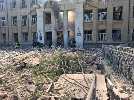 РФ атаковала Белгород-Днестровский баллистикой: разрушена школа, есть погибшие 