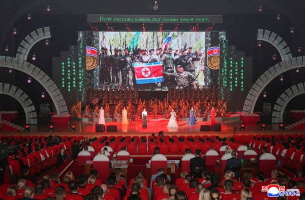 В КНДР впервые показали солдат, погибших на войне в Украине 3 В КНДР впервые показали солдат, погибших на войне в Украине