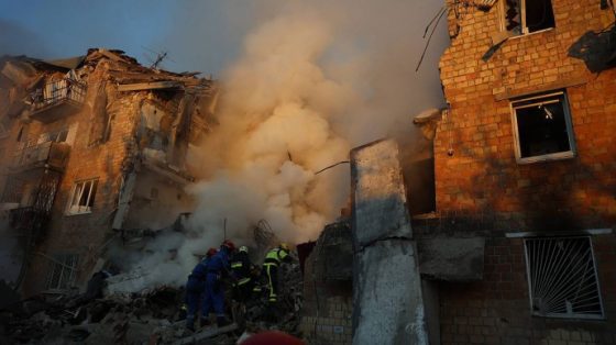 В Киеве уже 8 погибших из-за российского удара – Зеленский 5 v kieve uzhe 8 pogibshih iz za rossijskogo udara zelenskij 4d68f4e scaled China Way