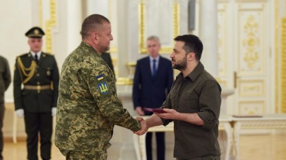 zaluzhnomu doverjajut bolshe no pervyj tur vyigral by zelenskij opros aa960f5 scaled China Way