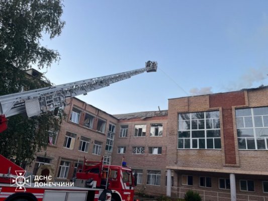 Россияне нанесли удар по спасателям, которые тушили пожар после предыдущей атаки в Краматорске 