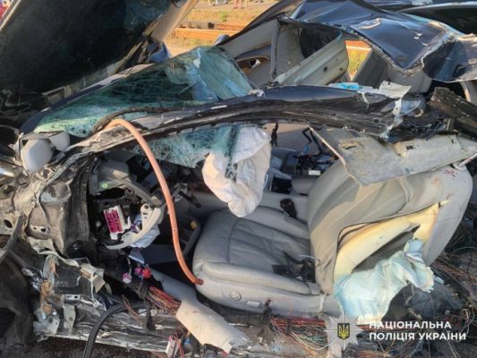 В Киеве на Харьковском шоссе произошло смертельное ДТП: движение перекрыто 