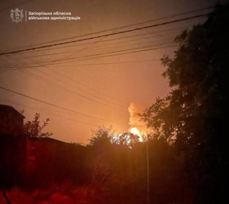 Запорожье атаковали вражеские дроны: возник пожар, есть раненая 3 Запорожье атаковали вражеские дроны: возник пожар, есть раненая