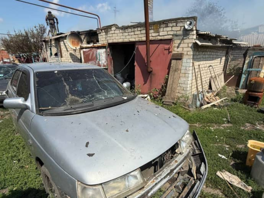 Армия РФ атаковала Донецкую область FPV-дронами: в Покровске попали в гражданское авто 