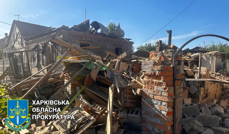Авіаудар по Харкову: з'явилися фото та відео наслідків обстрілу