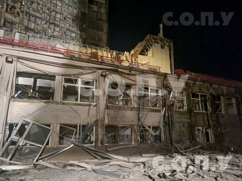 Будівлю знищено. Як виглядає морвокзал в Одесі після обстрілу (фото, відео) 19 Будівлю знищено. Як виглядає морвокзал в Одесі після обстрілу (фото, відео)