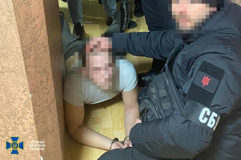 Діяли на замовлення ФСБ: в Україні затримали підпалювачів, серед яких військовий-контрактник 1 Діяли на замовлення ФСБ: в Україні затримали підпалювачів, серед яких військовий-контрактник
