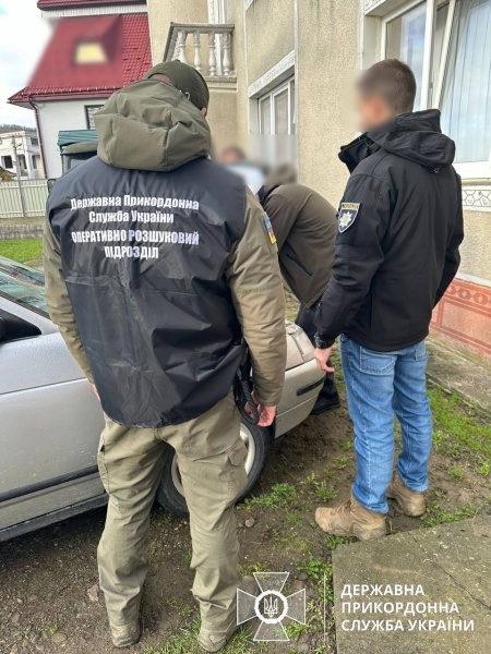 "Дослідження Тиси". На Закарпатті затримали організаторів схеми для ухилянтів 3 "Дослідження Тиси". На Закарпатті затримали організаторів схеми для ухилянтів