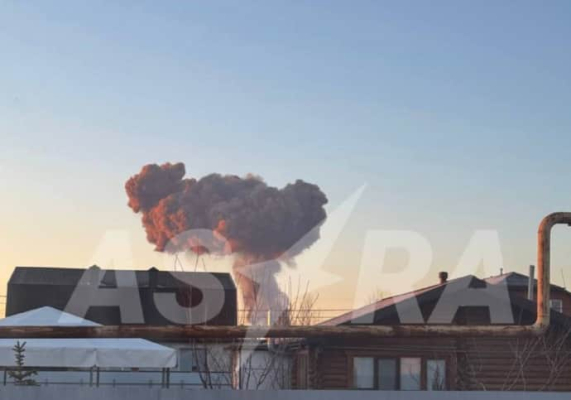 Дроны атаковали военный аэродром в Энгельсе: возник пожар 2 Дроны атаковали военный аэродром в Энгельсе: возник пожар
