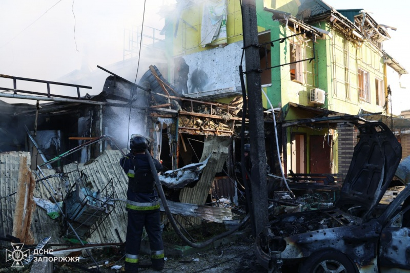 ДСНС ліквідувала наслідки удару РФ по Вільнянську, кількість постраждалих збільшилася 2 ДСНС ліквідувала наслідки удару РФ по Вільнянську, кількість постраждалих збільшилася